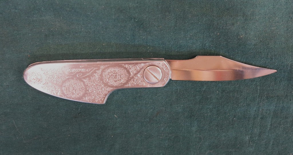 FOLDING KNIFE