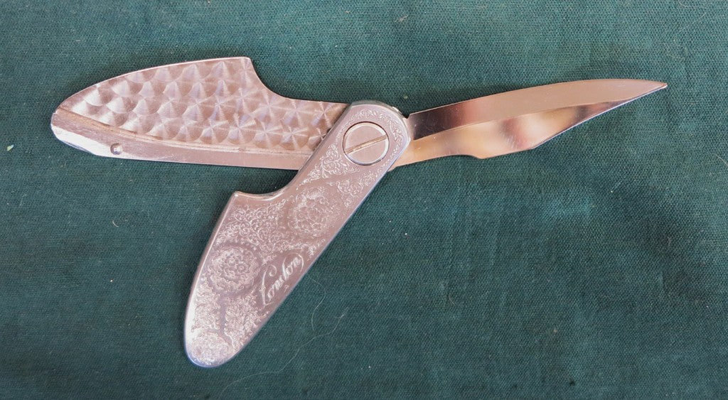 FOLDING KNIFE