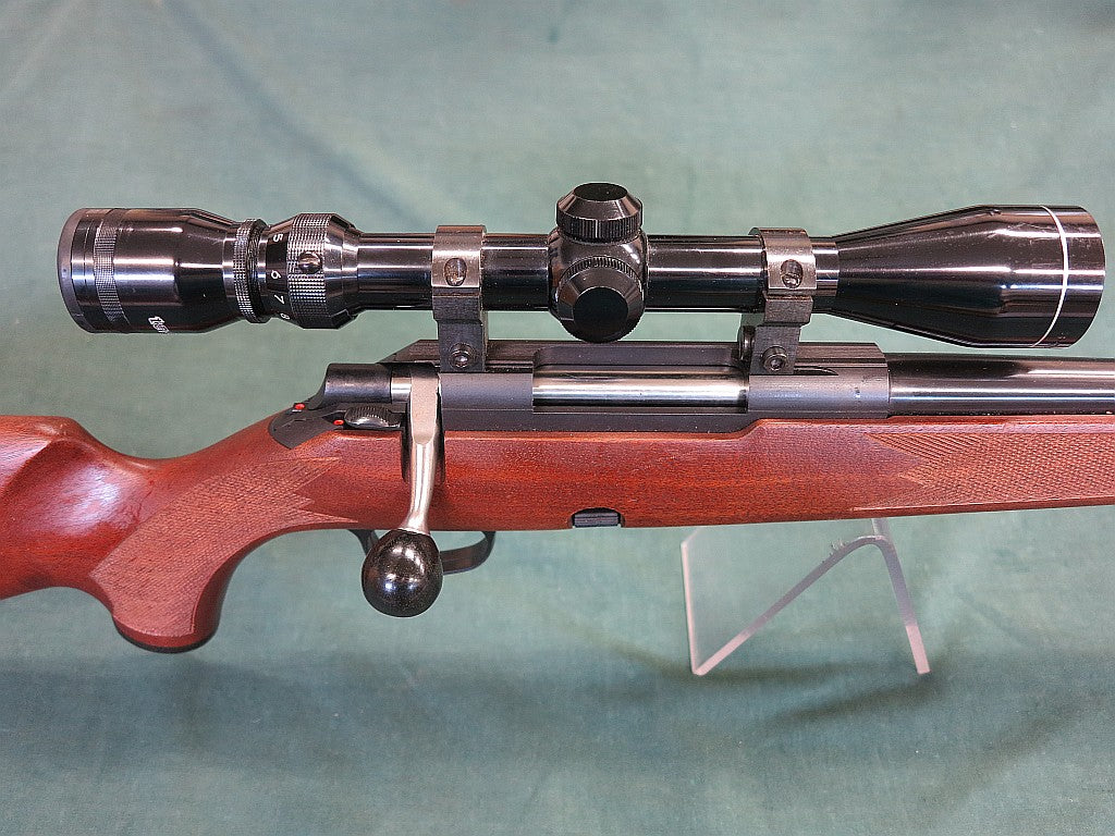 Tikka M558   243Win
