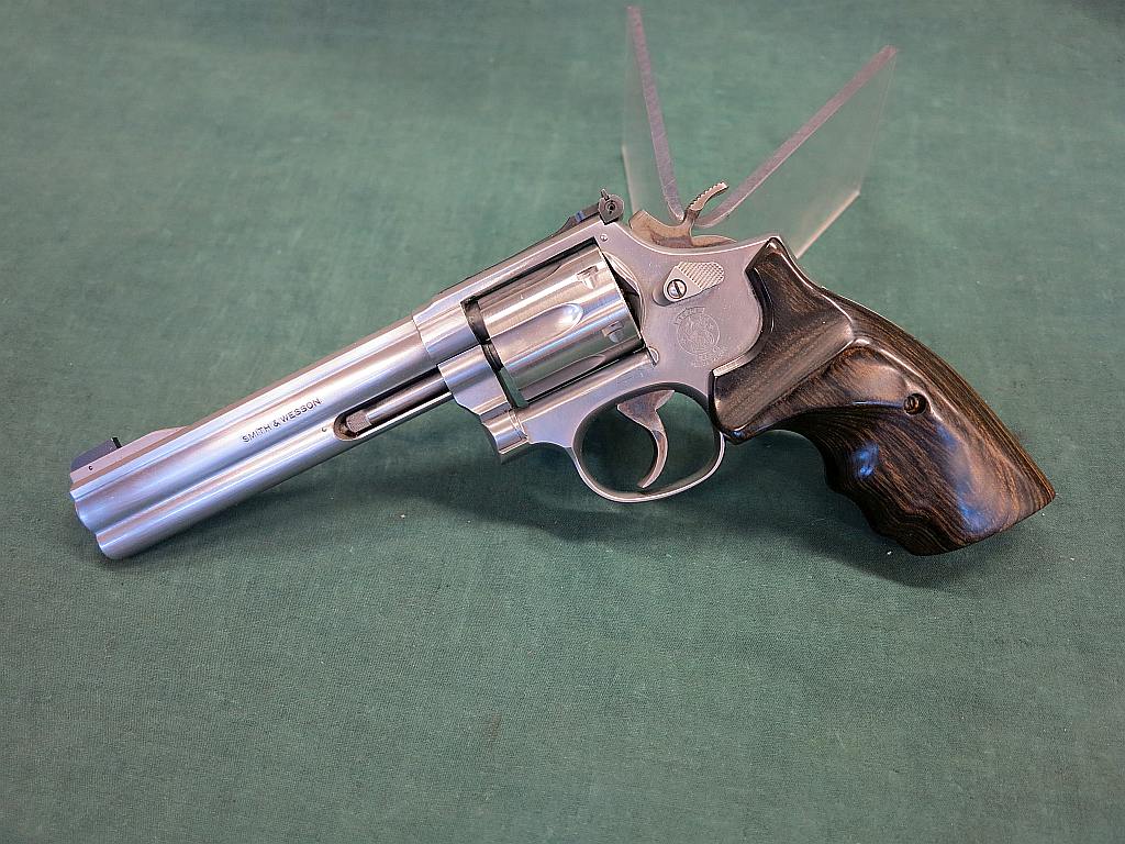 Smith&Wesson 617-1 22LR