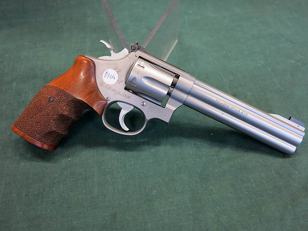 Smith&Wesson 617-1 Target Champion 22LR
